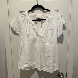 Universal Threads white top